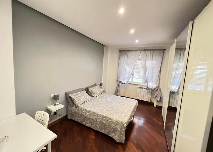 Js Appartament Luxury דירה *