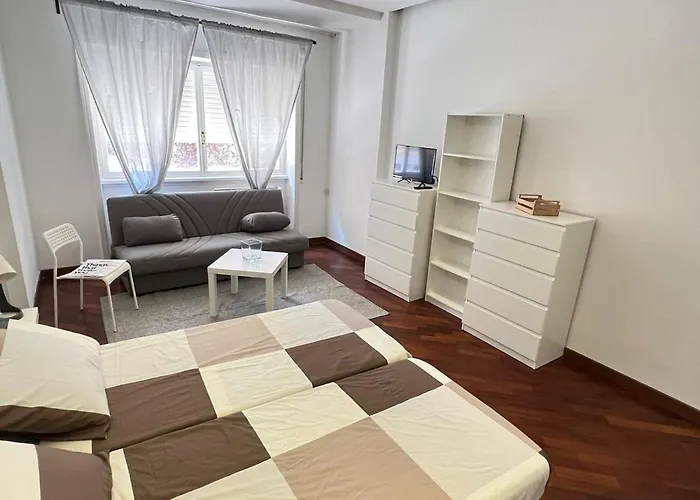 Js Appartament Luxury דירה